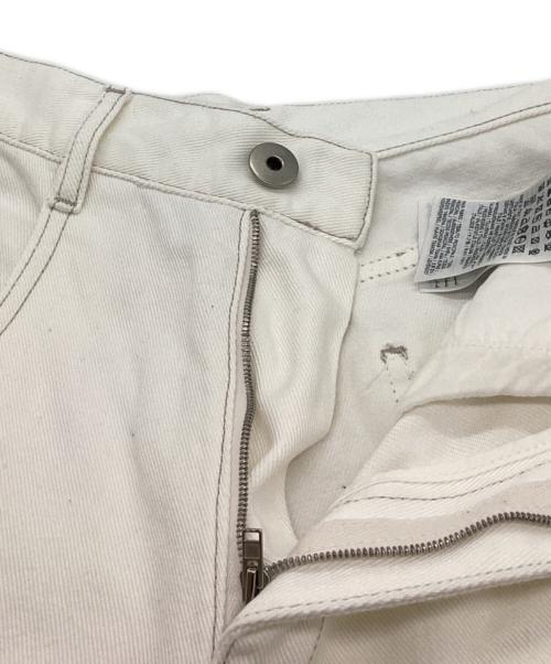 Maison Margiela（メゾンマルジェラ）Maison Margiela (メゾンマルジェラ) スラッシュディテール デニムパンツ / S51LA0106 S47399 ホワイト サイズ:40の古着・服飾アイテム