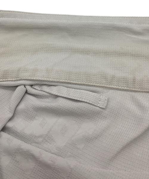 A-POC ABLE ISSEY MIYAKE（エイポック エイブル イッセイ ミヤケ）A-POC ABLE ISSEY MIYAKE (エイポック エイブル イッセイ ミヤケ) ポリエステルコート / AT11FA102 グレー サイズ:2の古着・服飾アイテム