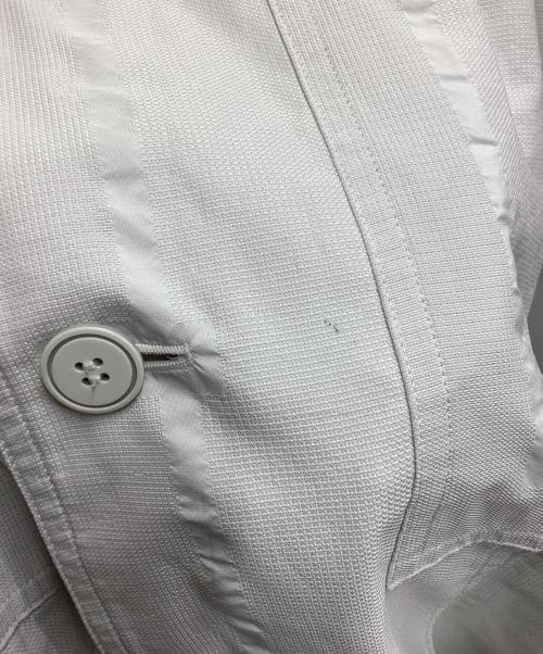 A-POC ABLE ISSEY MIYAKE（エイポック エイブル イッセイ ミヤケ）A-POC ABLE ISSEY MIYAKE (エイポック エイブル イッセイ ミヤケ) ポリエステルコート / AT11FA102 グレー サイズ:2の古着・服飾アイテム