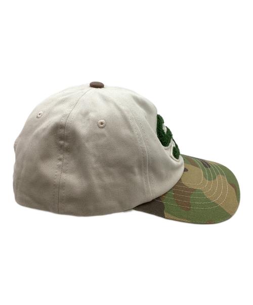 stussy（ステューシー）stussy (ステューシー) CHENILLE S SNAPBACK CAP アイボリー×グリーンの古着・服飾アイテム