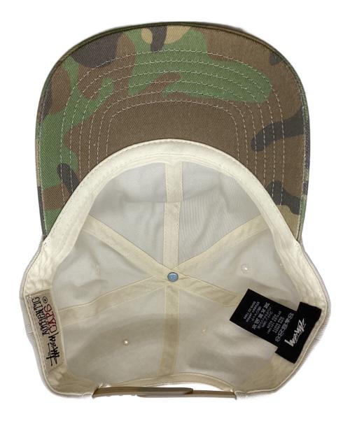 stussy（ステューシー）stussy (ステューシー) CHENILLE S SNAPBACK CAP アイボリー×グリーンの古着・服飾アイテム