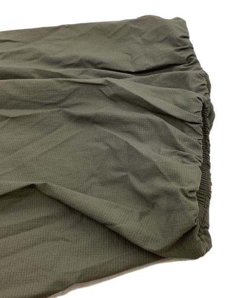 THE NORTH FACE（ザ ノース フェイス）THE NORTH FACE (ザ ノース フェイス) レッドボックス パッカブルフーデッドウィンドジャケット / NP02600RB オリーブ サイズ:Lの古着・服飾アイテム