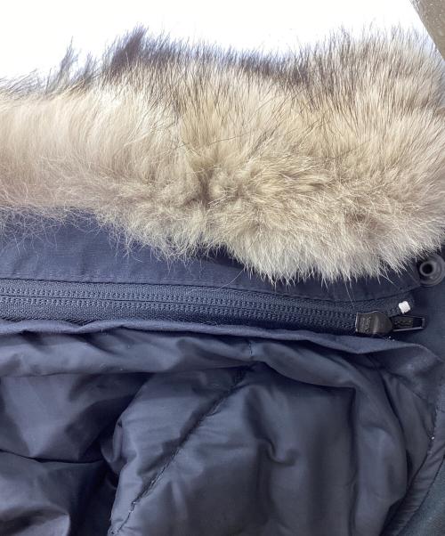 CANADA GOOSE（カナダグース）CANADA GOOSE (カナダグース) MACKENZIE PARKA　/　2302JL ネイビー サイズ:Mの古着・服飾アイテム