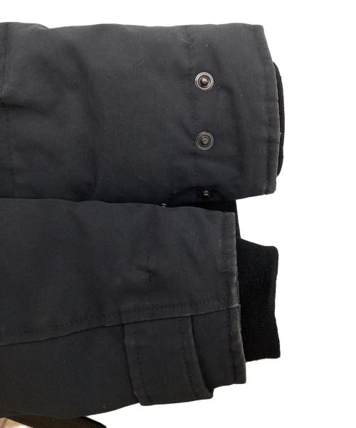 CANADA GOOSE（カナダグース）CANADA GOOSE (カナダグース) MACKENZIE PARKA　/　2302JL ネイビー サイズ:Mの古着・服飾アイテム