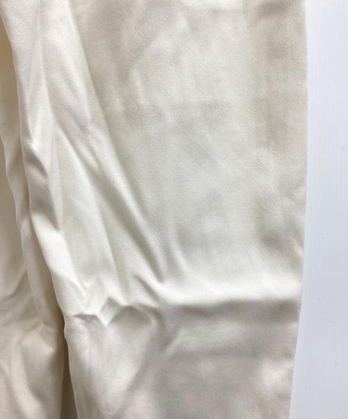 LOEFF（ロエフ）LOEFF (ロエフ) TWナローボタンパンツ / 8814-202-0210 ホワイトの古着・服飾アイテム