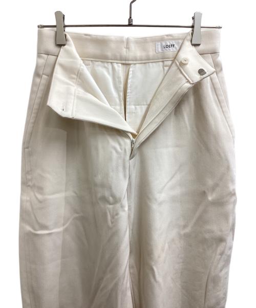 LOEFF（ロエフ）LOEFF (ロエフ) TWナローボタンパンツ / 8814-202-0210 ホワイトの古着・服飾アイテム