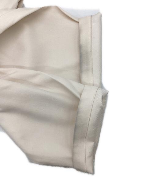 LOEFF（ロエフ）LOEFF (ロエフ) TWナローボタンパンツ / 8814-202-0210 ホワイトの古着・服飾アイテム
