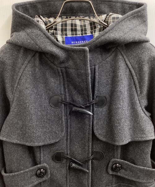 BURBERRY BLUE LABEL（バーバリー ブルー レーベル）BURBERRY BLUE LABEL (バーバリー ブルー レーベル) ショートダッフルコート　/　E1F33-272-08 グレー サイズ:38の古着・服飾アイテム
