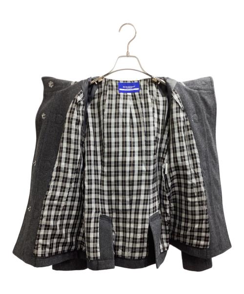 BURBERRY BLUE LABEL（バーバリー ブルー レーベル）BURBERRY BLUE LABEL (バーバリー ブルー レーベル) ショートダッフルコート　/　E1F33-272-08 グレー サイズ:38の古着・服飾アイテム