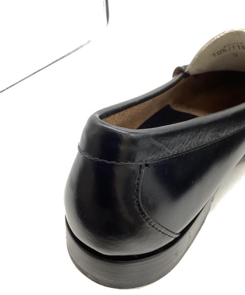 G.H.BASS（ジーエイチバス）G.H.BASS (ジーエイチバス) Weejuns Larson ペニーローファー　/　BA11010H001 ホワイト×ブラック サイズ:10　1/2の古着・服飾アイテム
