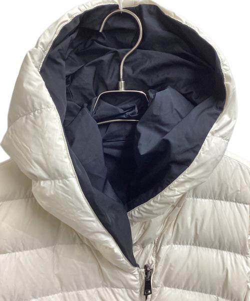 WEEKEND Max Mara（ウィークエンド マックスマーラ）Weekend Max Mara (ウィークエンド マックスマーラ) リバーシブルダウンコート ホワイト×ブラック サイズ:42の古着・服飾アイテム