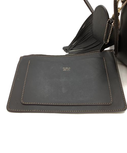 FURLA（フルラ）FURLA (フルラ) Vittoria Medium Drawstring Bag ブラックの古着・服飾アイテム