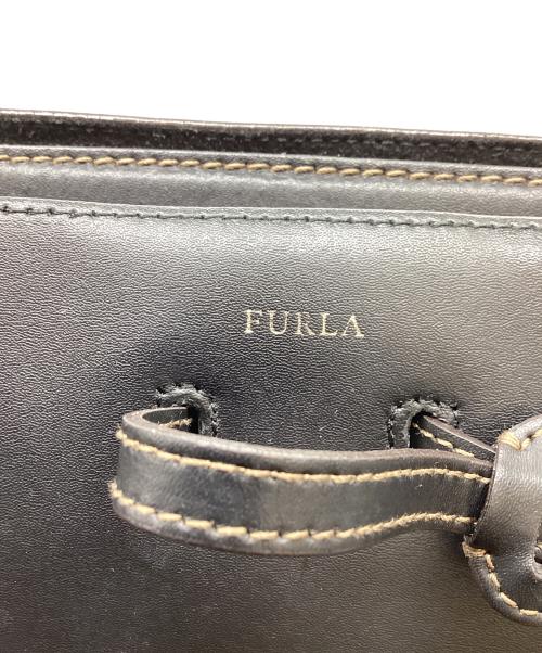 FURLA（フルラ）FURLA (フルラ) Vittoria Medium Drawstring Bag ブラックの古着・服飾アイテム