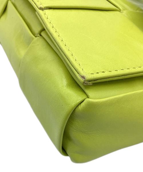BOTTEGA VENETA（ボッテガベネタ）BOTTEGA VENETA (ボッテガベネタ) マキシイントレチャートカセット ミニバッグ イエローの古着・服飾アイテム
