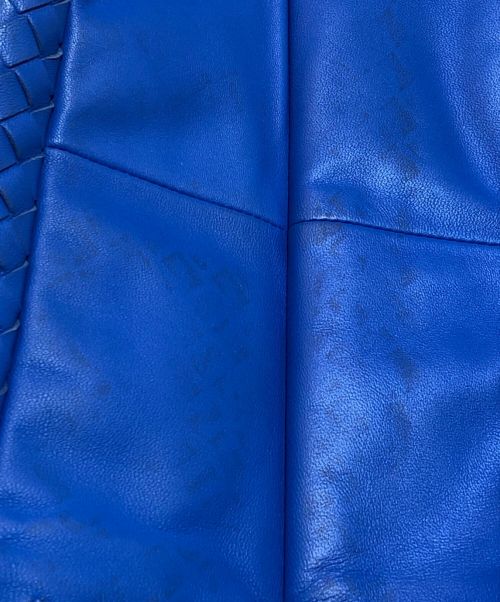 BOTTEGA VENETA（ボッテガベネタ）BOTTEGA VENETA (ボッテガベネタ) イントレチャート ミディアム カンパーナ ハンドバッグ ブルーの古着・服飾アイテム