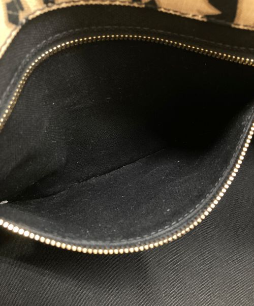 PRADA（プラダ）PRADA (プラダ) カナパフラワーハンドバッグ ベージュの古着・服飾アイテム