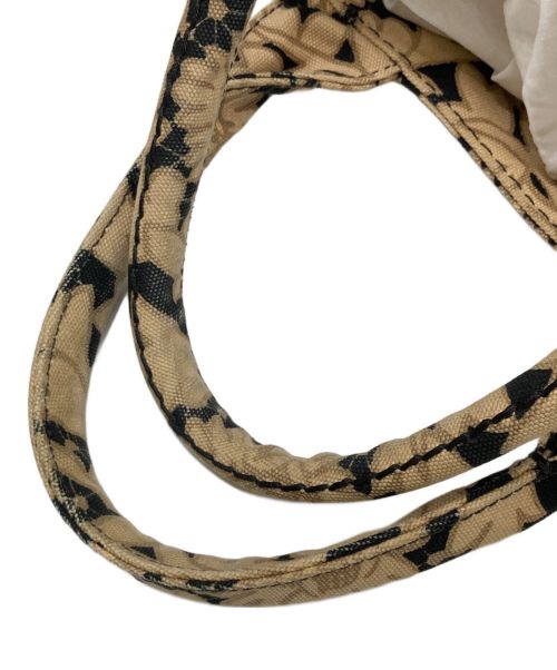 PRADA（プラダ）PRADA (プラダ) カナパフラワーハンドバッグ ベージュの古着・服飾アイテム