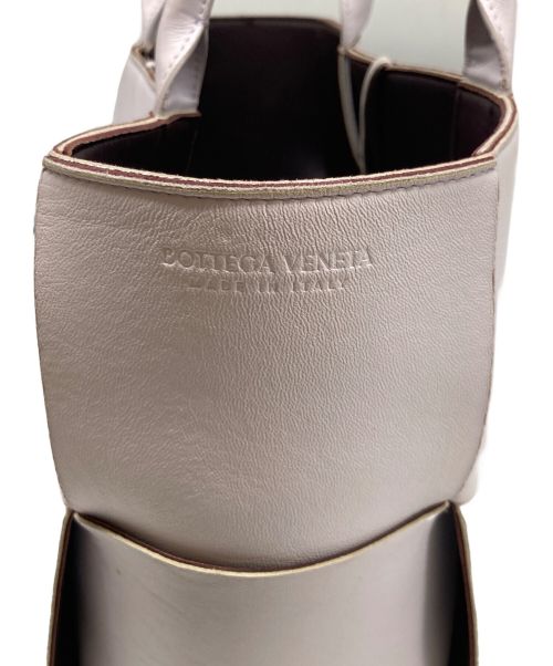 BOTTEGA VENETA（ボッテガベネタ）BOTTEGA VENETA (ボッテガベネタ) スモール アルコ トートバッグ ホワイトの古着・服飾アイテム