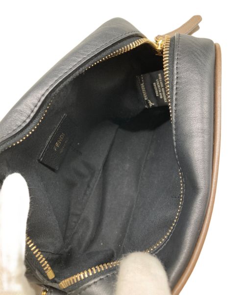 FENDI（フェンディ）FENDI (フェンディ) ショルダーバッグ ブラックの古着・服飾アイテム