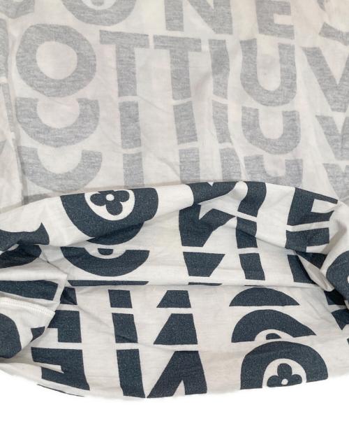 LOUIS VUITTON（ルイ ヴィトン）LOUIS VUITTON (ルイ ヴィトン) チェーン付ロゴTシャツ ホワイト サイズ:Sの古着・服飾アイテム