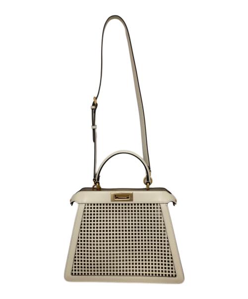 FENDI（フェンディ）FENDI (フェンディ) 2WAYハンドバッグ ピーカブー ミディアム PEEKABOO ISeeU MEDIUM 8BN321  ホワイトの古着・服飾アイテム