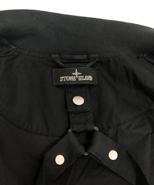 STONE ISLAND（ストーンアイランド）STONE ISLAND (ストーンアイランド) 23SS DISTORTED BOMBER JACKET 3SS SHADOW PROJECT ヒドゥンバッジボンバージャケット 781940713 グレー サイズ:Mの古着・服飾アイテム