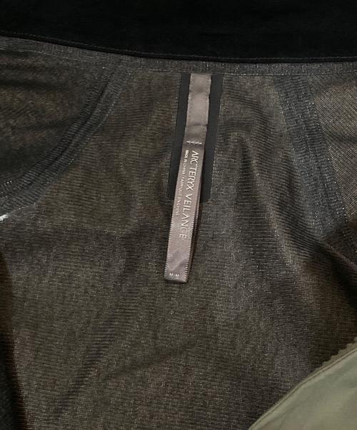 ARC'TERYX VEILANCE（アークテリクスヴェイランス）ARC'TERYX VEILANCE (アークテリクス ヴェイランス) FIELD JACKET グリーン サイズ:Mの古着・服飾アイテム