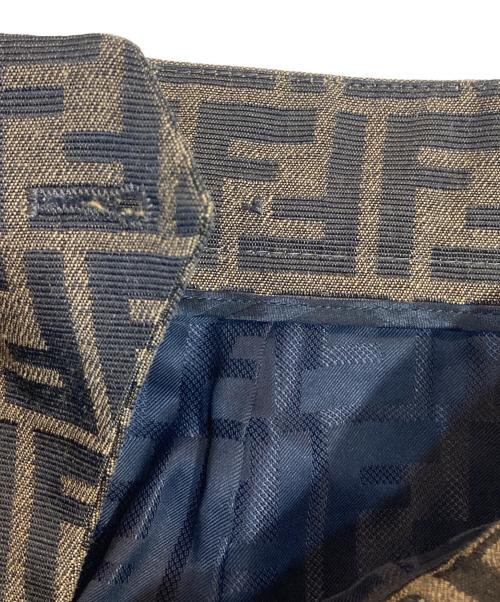 FENDI（フェンディ）FENDI (フェンディ) ズッカ柄 ビジューミニスカート　FQ7543 ブラウン サイズ:40の古着・服飾アイテム