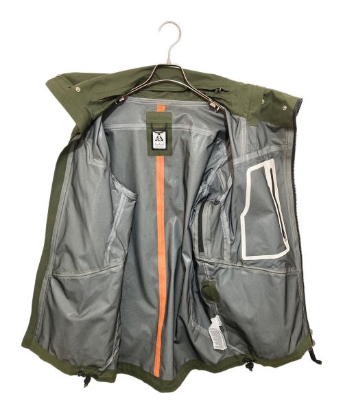 NIKE ACG（ナイキエーシージー）NIKE ACG (ナイキエージーシー) ALPINE JACKET カーキ サイズ:SIZE Mの古着・服飾アイテム
