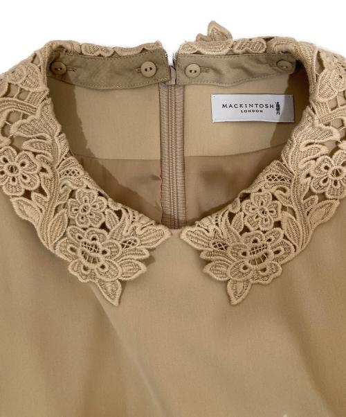 MACKINTOSH（マッキントッシュ）MACKINTOSH (マッキントッシュ) ポリエステルバックサテンワンピース ベージュ サイズ:Ｍの古着・服飾アイテム