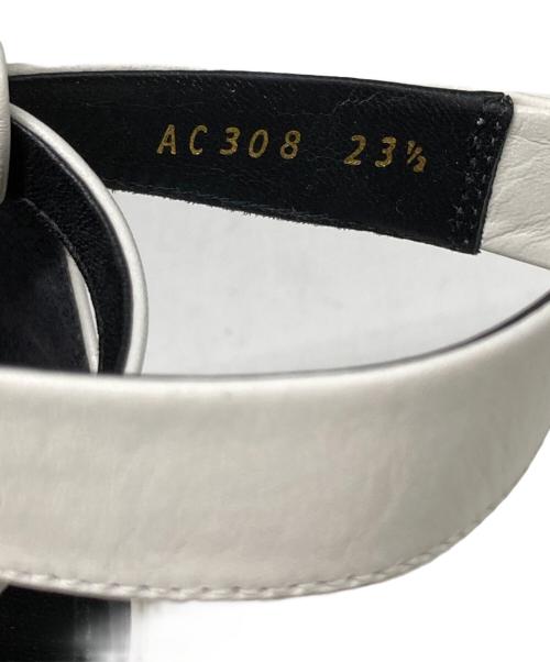 Mame Kurogouchi（マメクロゴウチ）mame kurogouchi (マメクロゴウチ) Curved Line Ankle Strap Sandals ホワイト サイズ:23.5の古着・服飾アイテム