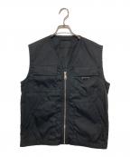PRADAプラダ）の古着「三角プレートナイロンベスト ナイロンベスト SGC261 S231 1WQ8」｜ブラック