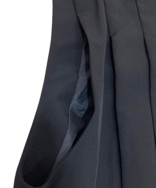 HYKE（ハイク）HYKE (ハイク) プリーツノースリーブワンピース ブラック サイズ:Sの古着・服飾アイテム