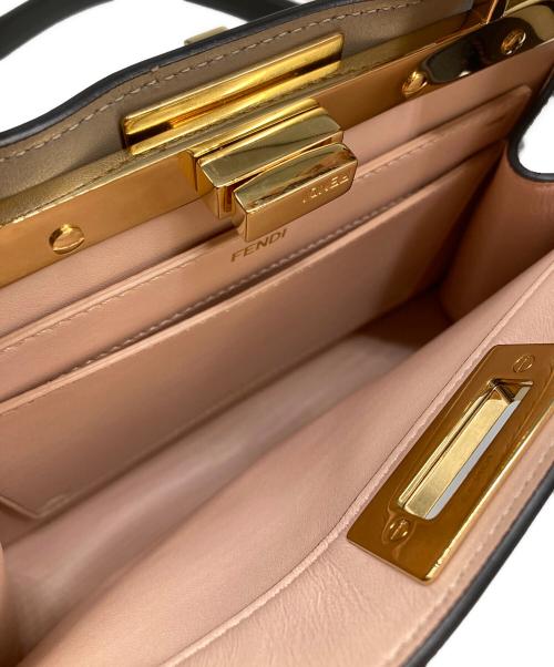 FENDI（フェンディ）FENDI (フェンディ) ピーカブー ISeeU スモール ブラックカーフレザー バッグ 8BN327・AFL0・229・0139 ブラックの古着・服飾アイテム