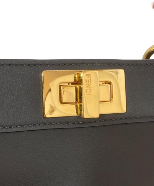 FENDI（フェンディ）FENDI (フェンディ) ピーカブー ISeeU スモール ブラックカーフレザー バッグ 8BN327・AFL0・229・0139 ブラックの古着・服飾アイテム