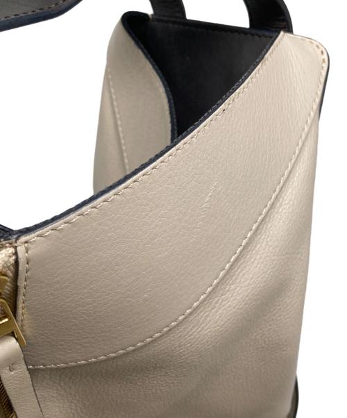 LOEWE（ロエベ）LOEWE (ロエベ) ハンモック スモールショルダーバッグ 2WAYバッグ ベージュの古着・服飾アイテム