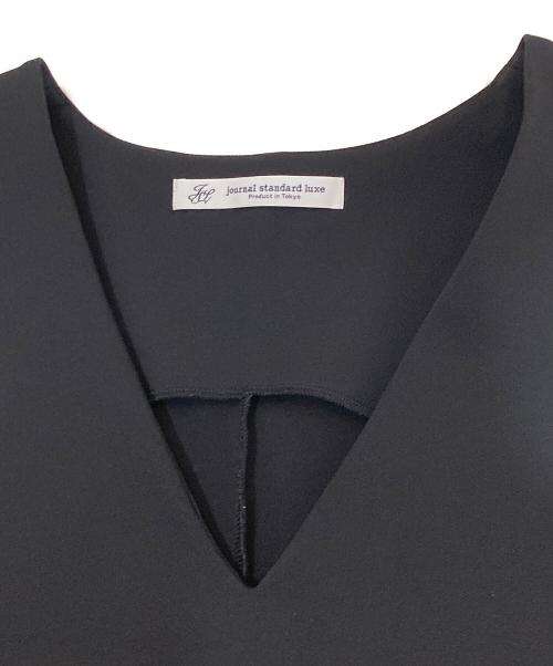 journal standard luxe（ジャーナルスタンダード ラックス）journal standard luxe (ジャーナルスタンダード リュクス) ツイルVネックワンピース ブラック サイズ:FREEの古着・服飾アイテム