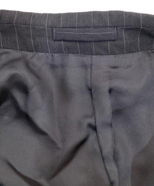 LARDINI（ラルディーニ）LARDINI (ラルディーニ) ストライプ段返り3Bセットアップスーツ グレー サイズ:44の古着・服飾アイテム