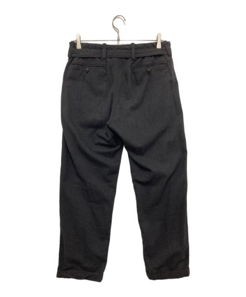 ARTS&SCIENCE（アーツアンドサイエンス）ARTS&SCIENCE (アーツアンドサイエンス) ベルテッドパンツ グレー サイズ:2の古着・服飾アイテム