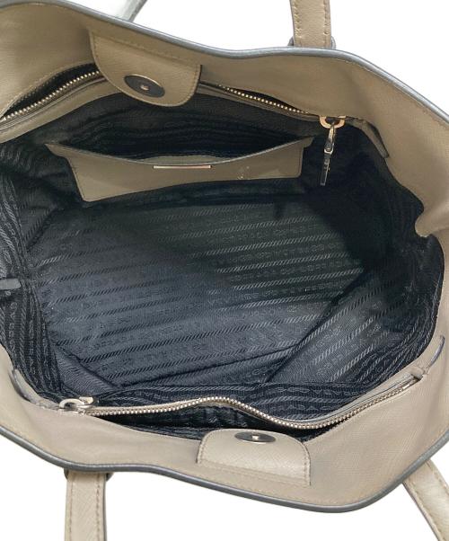 PRADA（プラダ）PRADA (プラダ) SAFFIANO SOFTトートバッグ ベージュの古着・服飾アイテム
