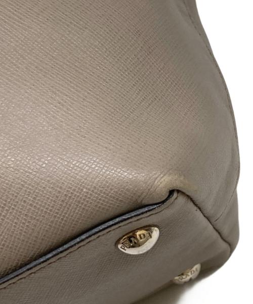 PRADA（プラダ）PRADA (プラダ) SAFFIANO SOFTトートバッグ ベージュの古着・服飾アイテム