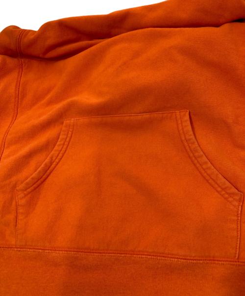 SUPREME（シュプリーム）Supreme (シュプリーム) Embossed Logo Hooded Sweatshirt オレンジ サイズ:Mの古着・服飾アイテム