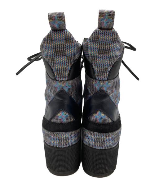 LOUIS VUITTON（ルイ ヴィトン）LOUIS VUITTON (ルイ ヴィトン) アンクルブーツ ローリエートライン モノグラム スエードレザー切替 ブーツ ブラック サイズ:38の古着・服飾アイテム