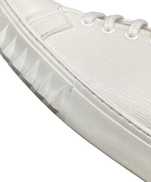 Salvatore Ferragamo（サルヴァトーレ フェラガモ）Salvatore Ferragamo (サルヴァトーレ フェラガモ) CUBE ホワイト サイズ:7Mの古着・服飾アイテム