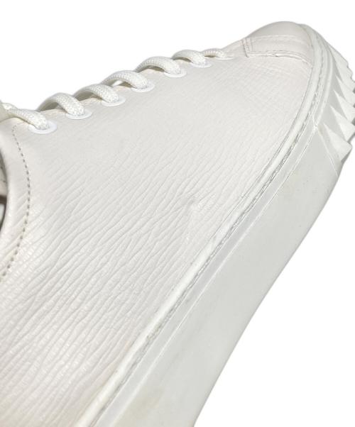 Salvatore Ferragamo（サルヴァトーレ フェラガモ）Salvatore Ferragamo (サルヴァトーレ フェラガモ) CUBE ホワイト サイズ:7Mの古着・服飾アイテム