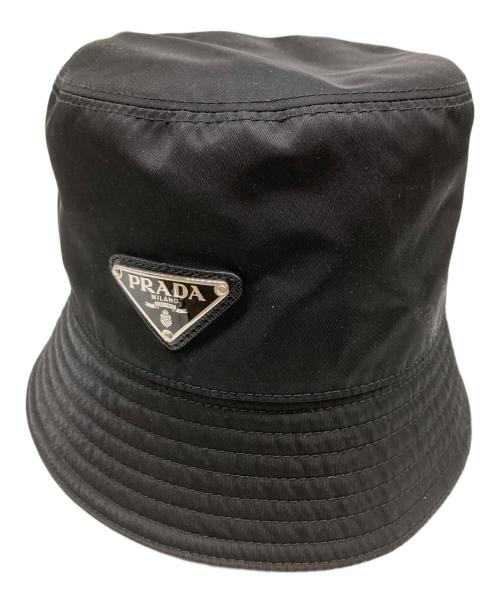 PRADA（プラダ）PRADA (プラダ) Re-Nylon Triangle Logo Plate Bucket Hat ブラックの古着・服飾アイテム