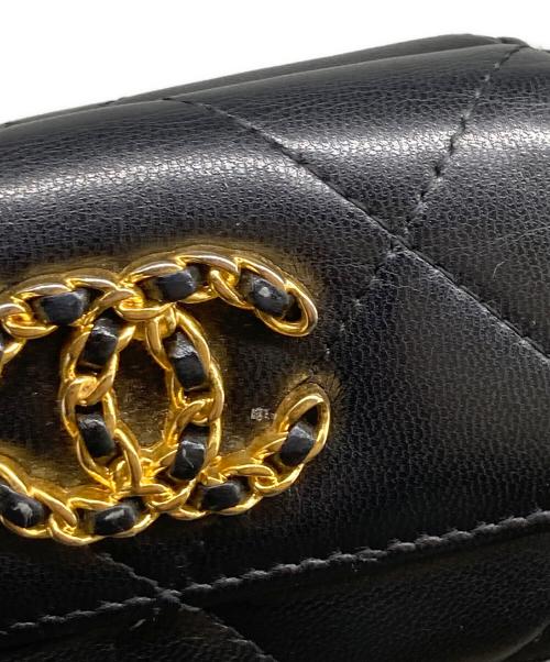 CHANEL（シャネル）CHANEL (シャネル) 3つ折り財布 ブラックの古着・服飾アイテム