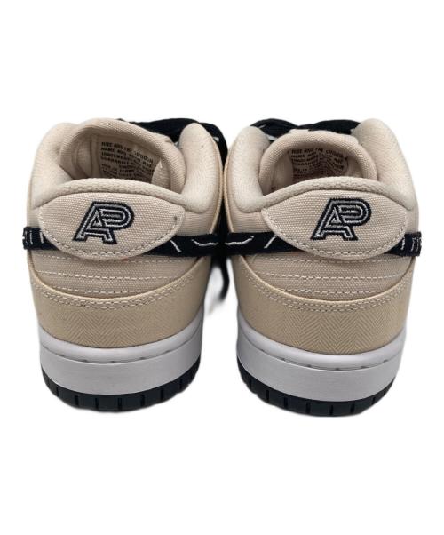 NIKE SB（ナイキエスビー）NIKE SB (ナイキエスビー) Albino & Preto (アルビノ アンド プレト) スニーカー ベージュ サイズ:UK7.5の古着・服飾アイテム
