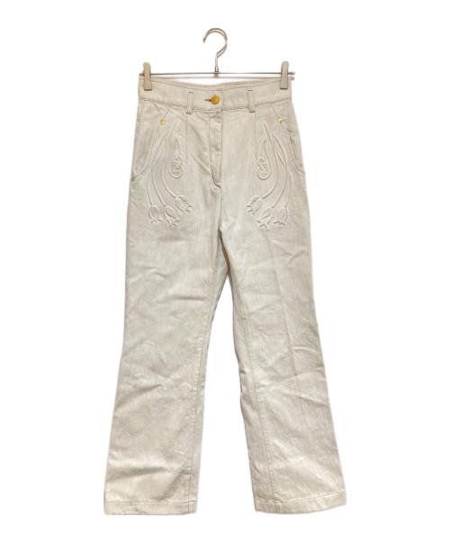 Mame Kurogouchi（マメクロゴウチ）Mame Kurogouchi (マメクロゴウチ) Floral Embossed Flare Jeans ホワイト サイズ:2の古着・服飾アイテム