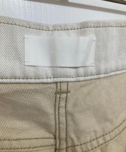 Mame Kurogouchi（マメクロゴウチ）Mame Kurogouchi (マメクロゴウチ) Floral Embossed Flare Jeans ホワイト サイズ:2の古着・服飾アイテム